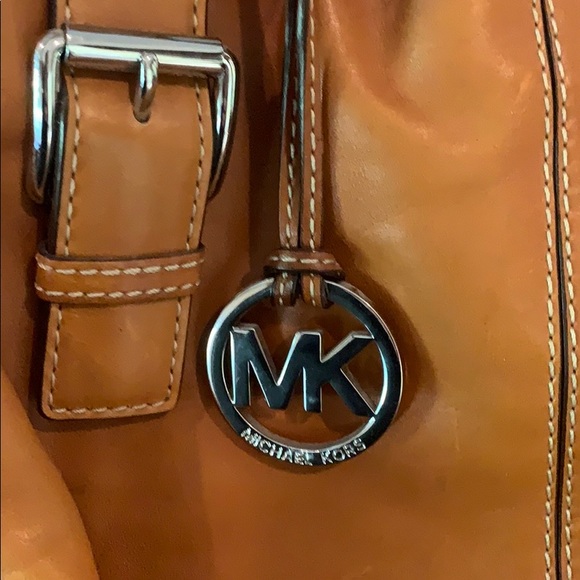 Michael Kors Shoulder Bag - Picture 3 of 6